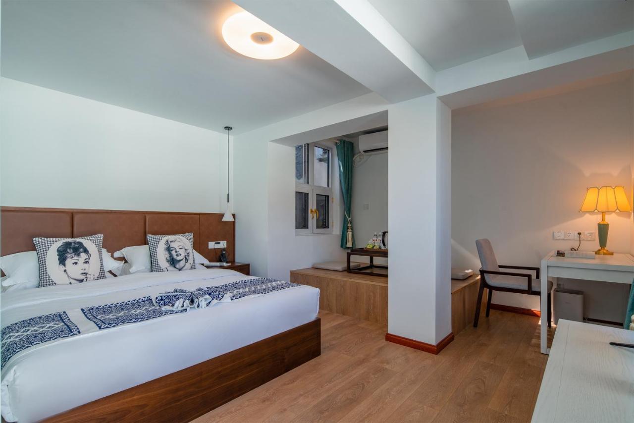 Dali T-hotel Buitenkant foto